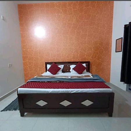 Ramam Hotel By Naavagat 700Mtr From Shri Ram Janambhumi Ayodhya Esterno foto